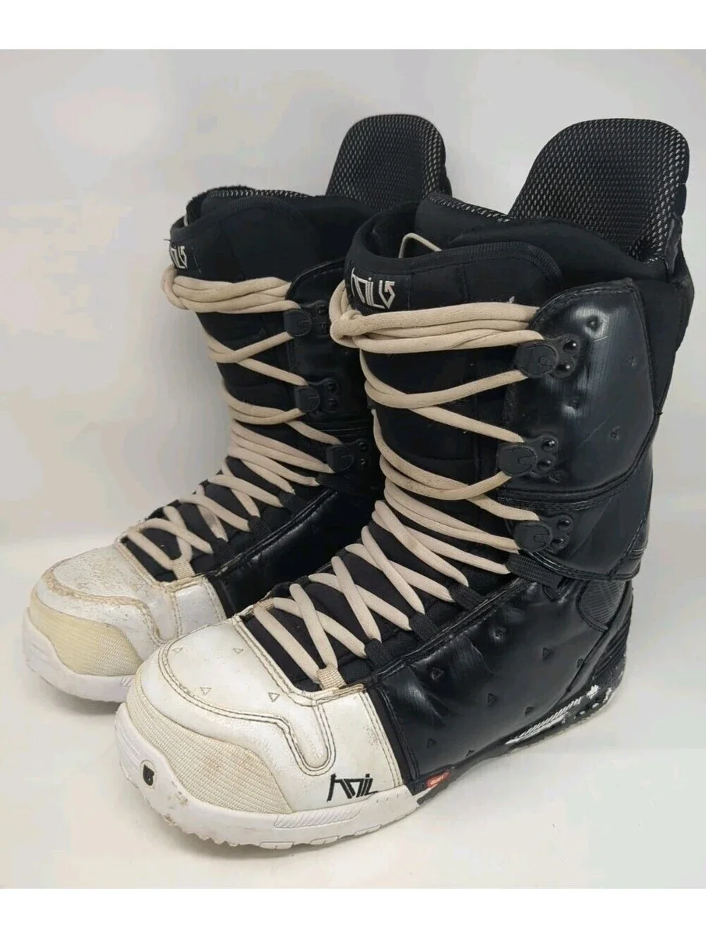 Burton hail snowboard